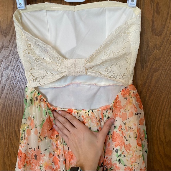 Body Central Strapless Floral Dress - Picture 7 of 8